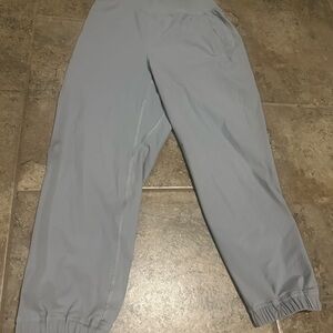 Lululemon women's Adapted Stated Cropped Gray Joggers in size 4